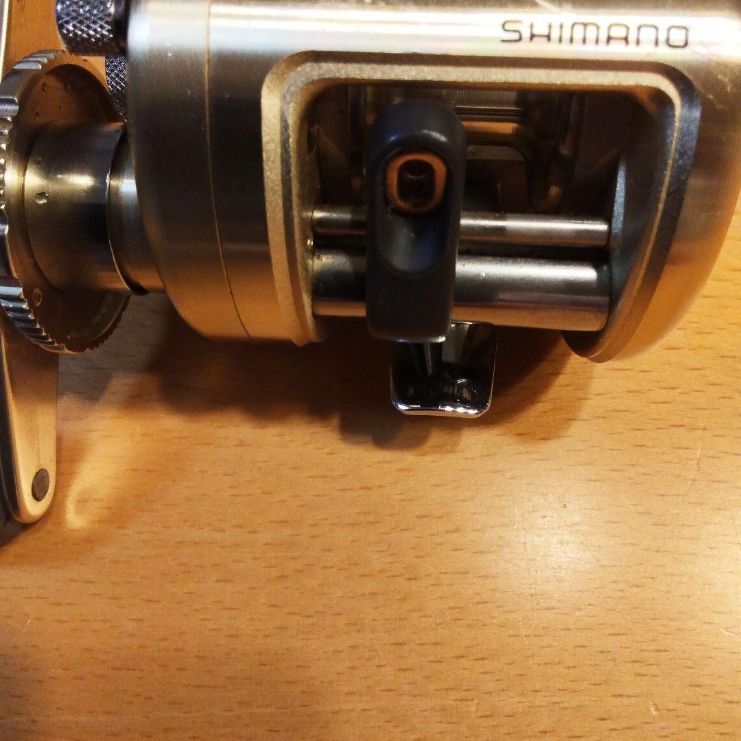 シマノ カルカッタ チヌ1000