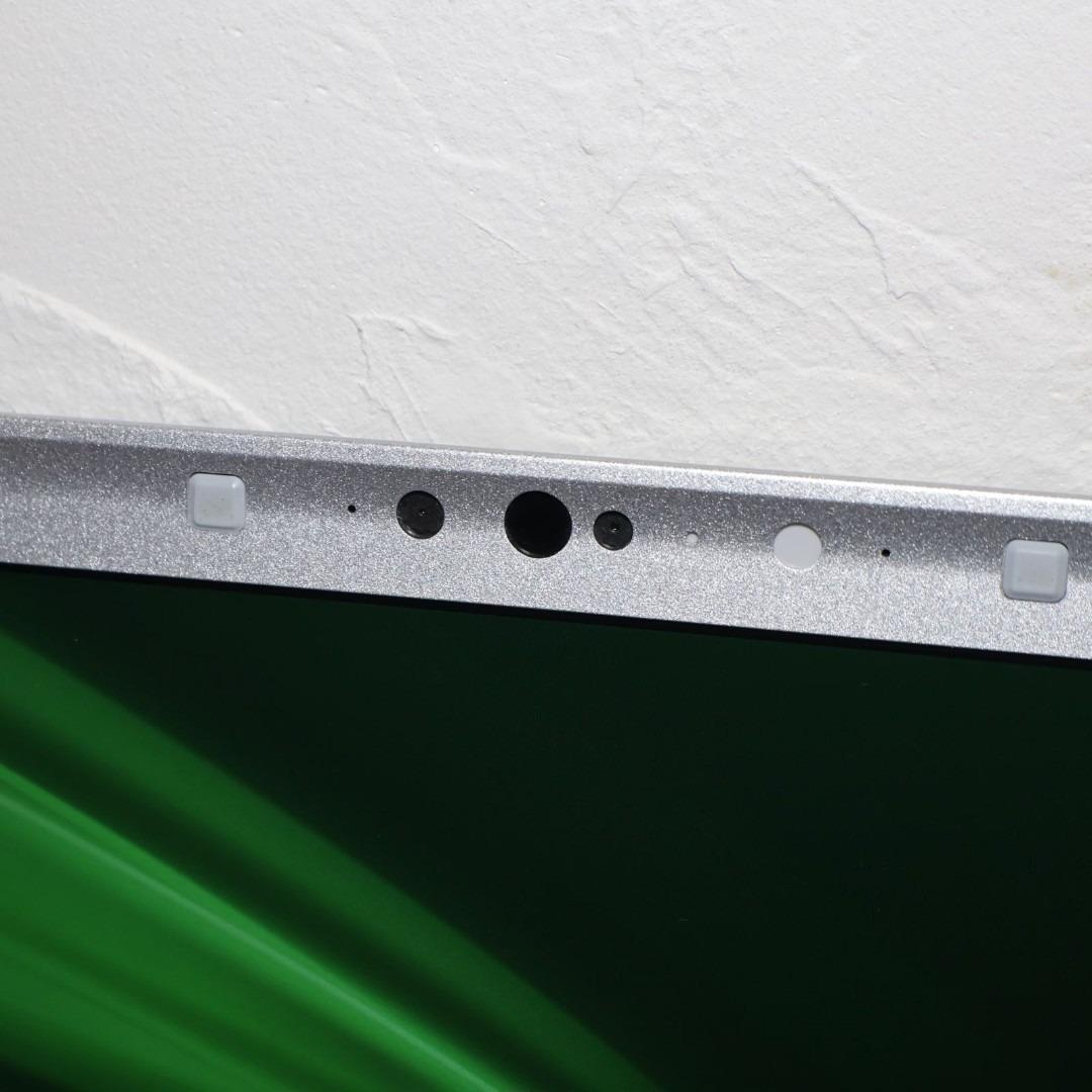 小型軽量！Win11公式対応8世代i7/メ8G/新品SSD/DVD/無線/カメラ