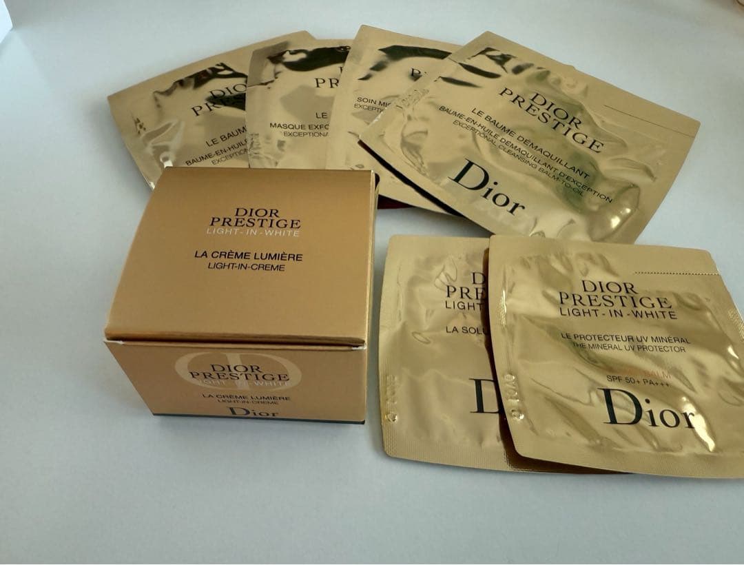 ミスディオール特別限定品を含む箱入りセット、プレステージサンプル多数