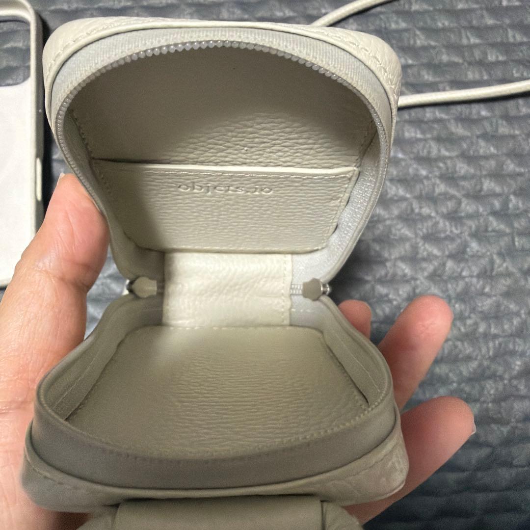 objcts.io オブジェクツ　iPhone17pro 土屋鞄　ケース　バック