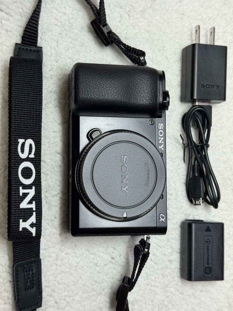 美品　SONY α6100 ミラーレス一眼カメラ