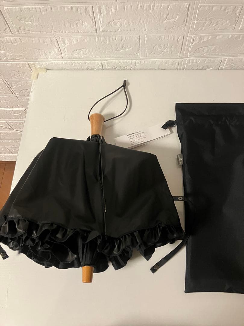 サンバリア100 2段折 日傘 折りたたみ傘 フリル　黒 木 ストレート手元