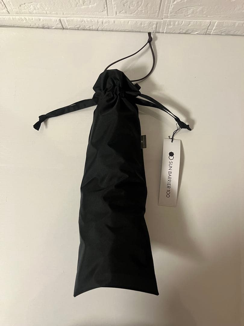 サンバリア100 2段折 日傘 折りたたみ傘 フリル　黒 木 ストレート手元