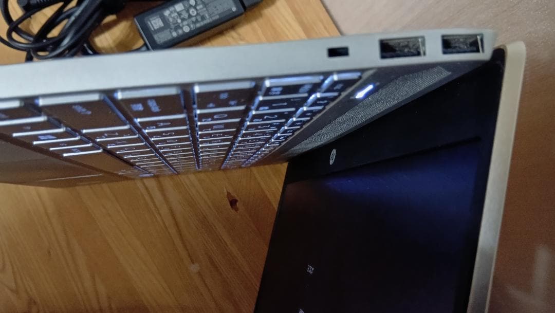 hp Pavilion 13-an1043TU 10世代i5 ⑤ ゴールド