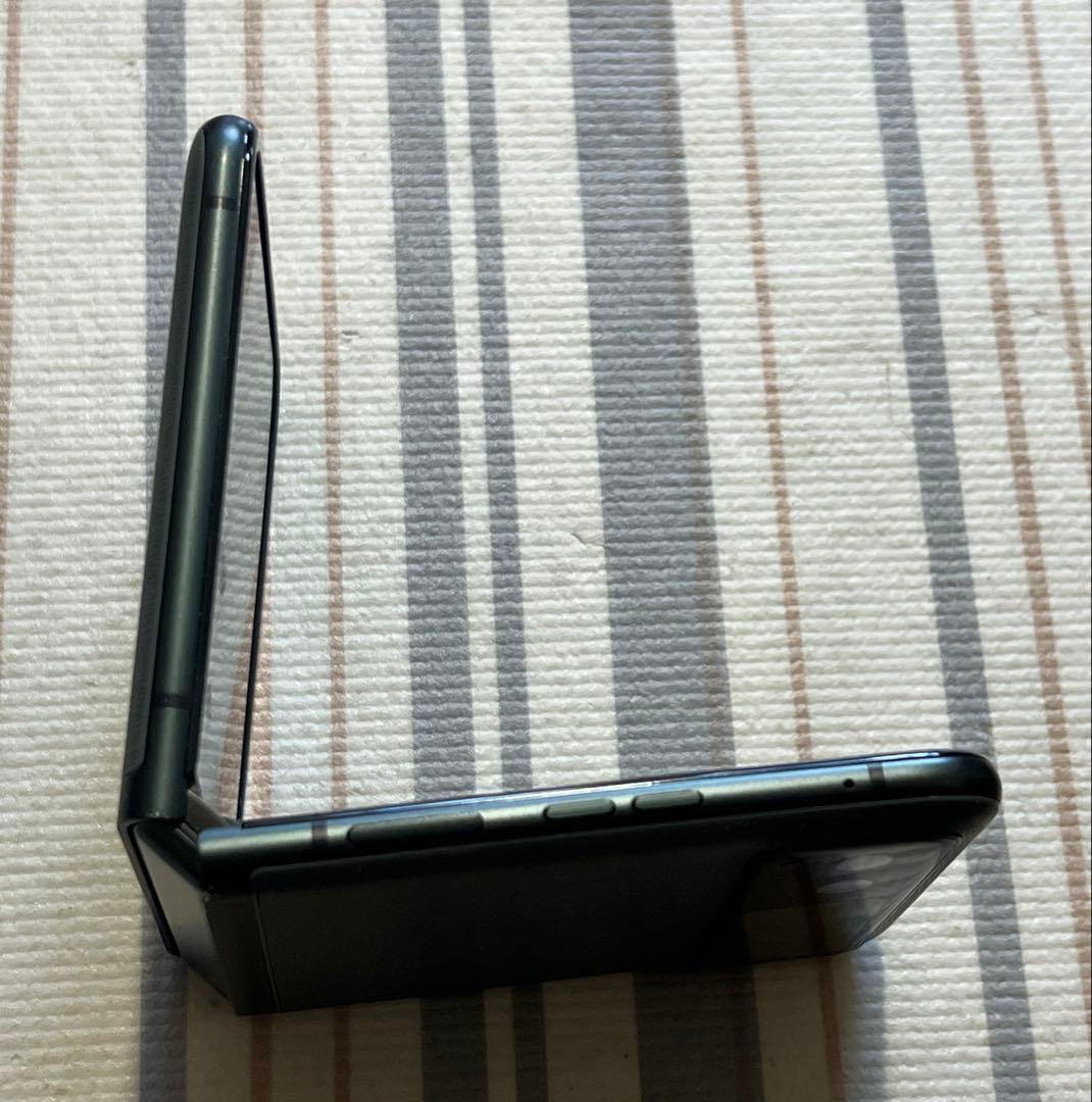 訳品 motorola razr 40 セージグリーン 8GB 256GB