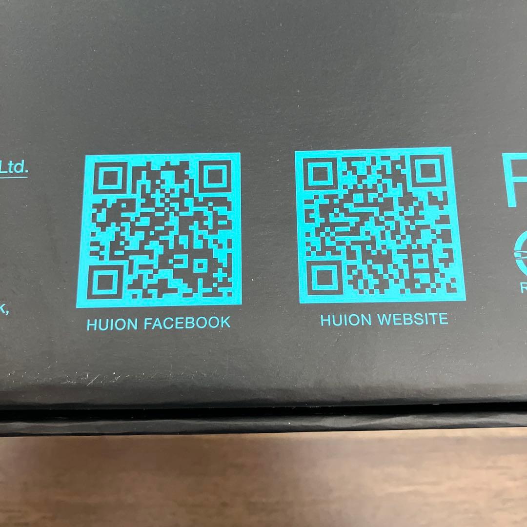 液タブ・ペンタブ HUION KAMVAS 16