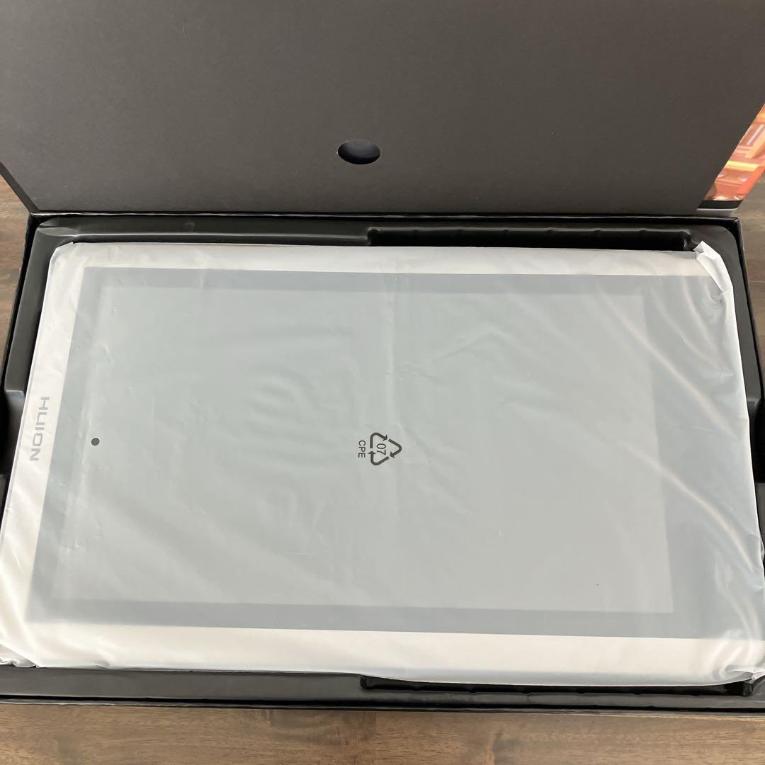 液タブ・ペンタブ HUION KAMVAS 16