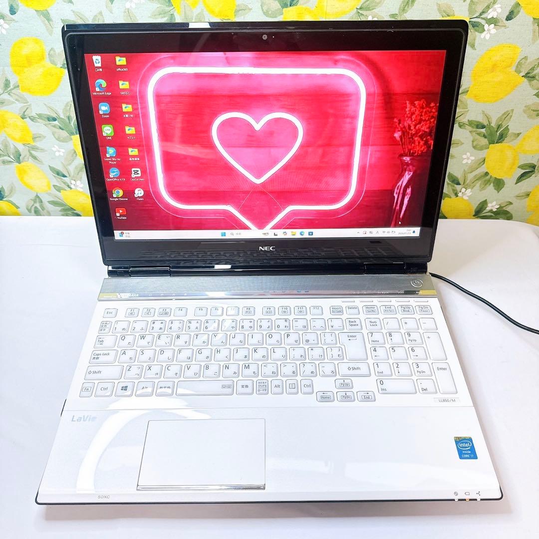 タッチパネル❤️ホワイトが可愛い❤️お部屋のインテリアにも馴染む❤️Windows11