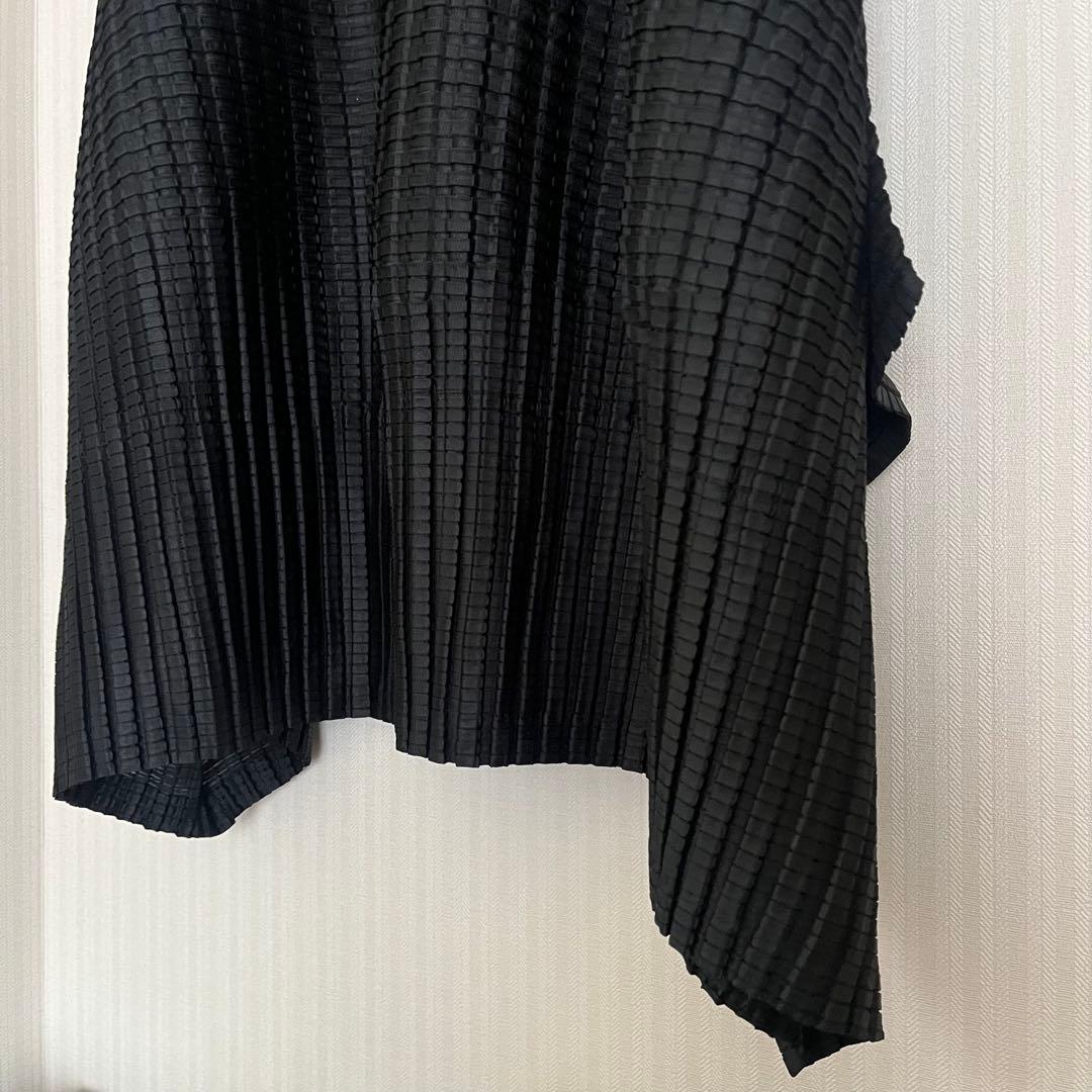 新品　PLEATSPLEASE イッセイミヤケ ワンピース　アラレ　黒　3