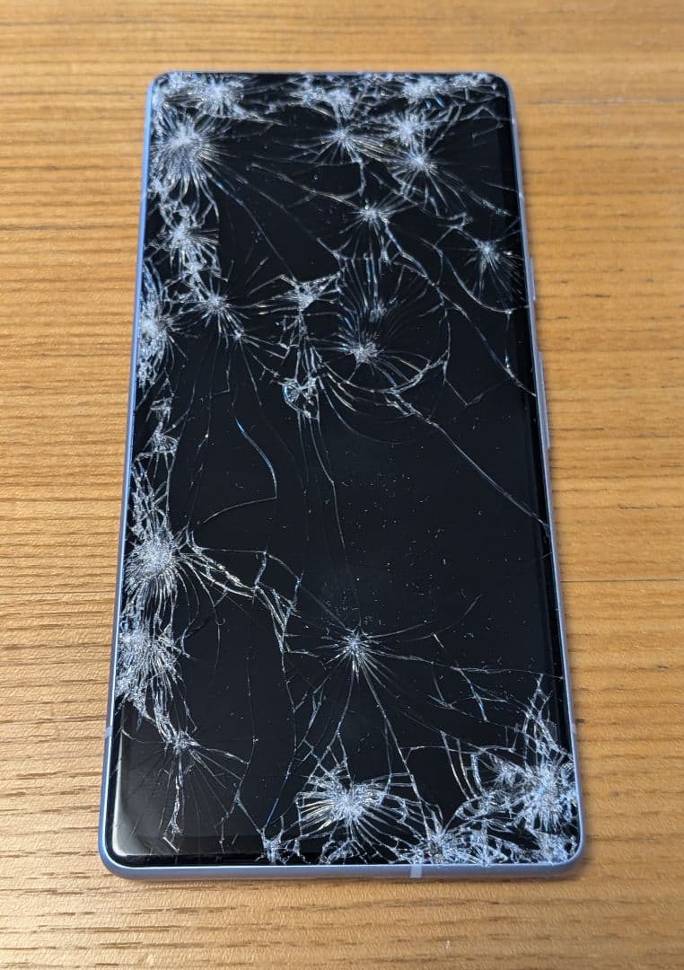 Google Pixel 7a 面割れ　ジャンク品（画面不動・通電確認済）