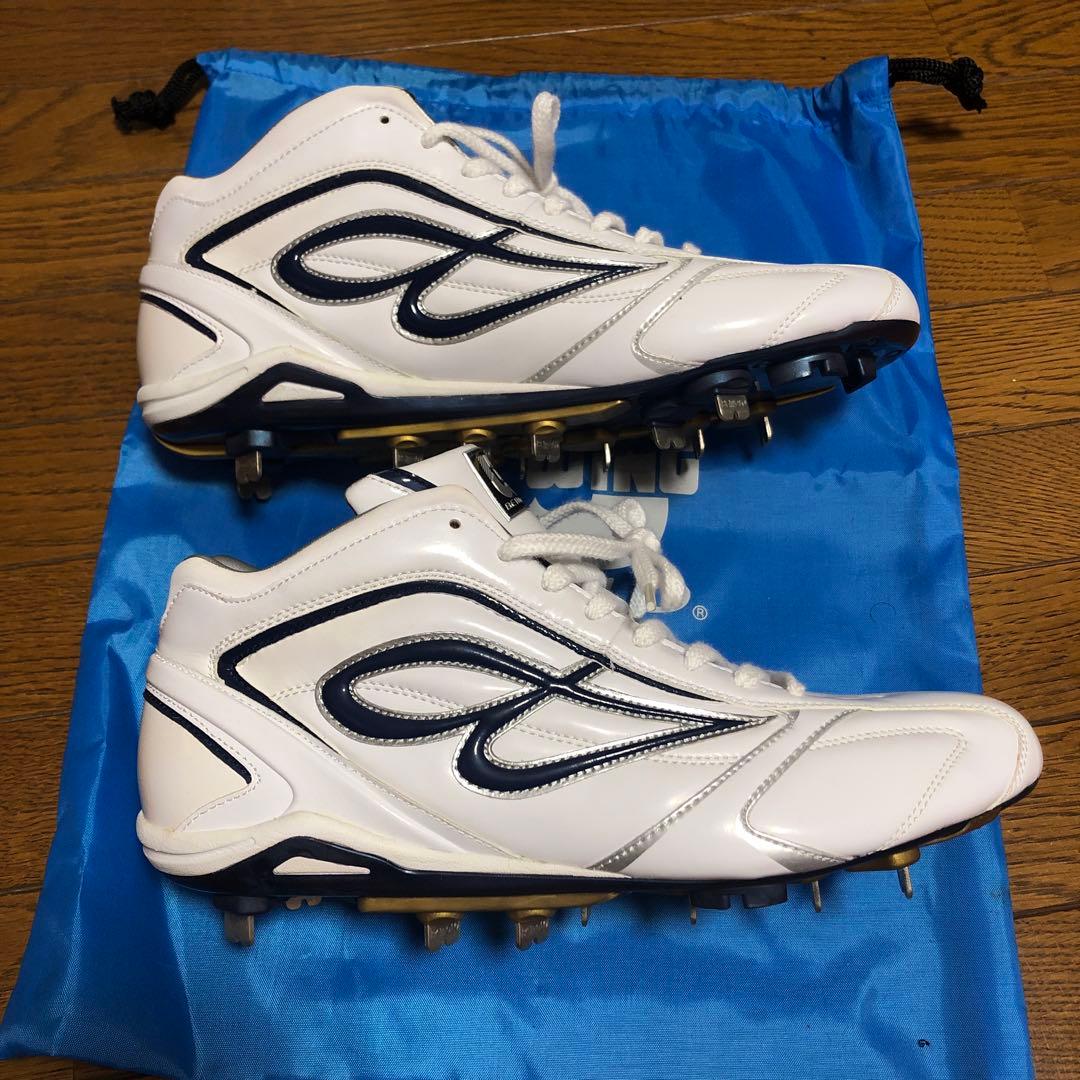 ビモロスパイク 白✖️ネイビー