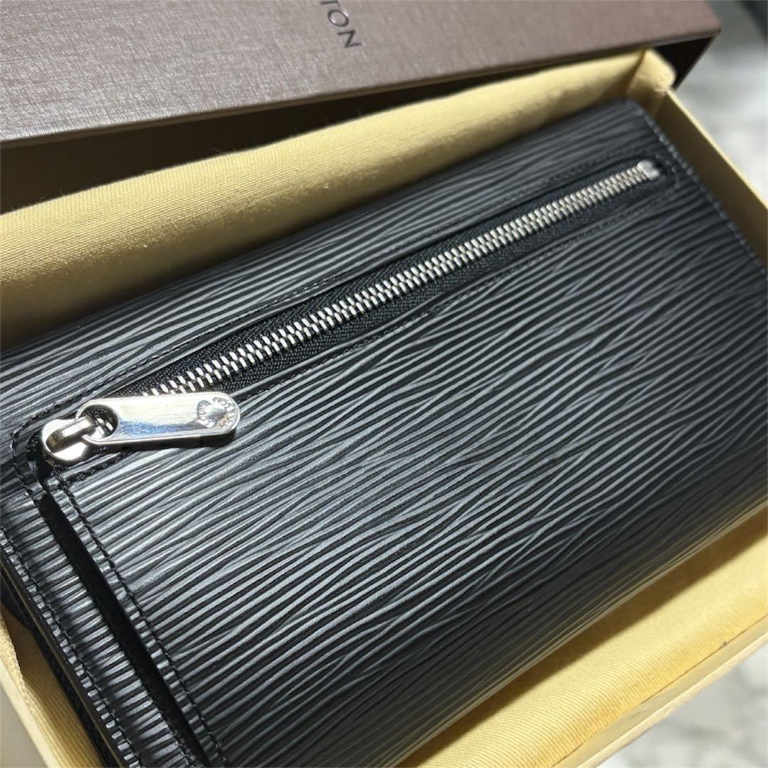 u*o様 エピ ポルトフォイユ ウジェニ M63882 ブラック　財布　ルイヴィ