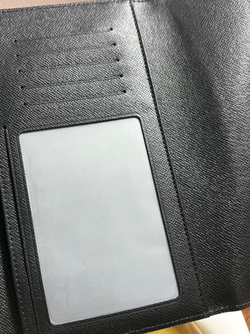 u*o様 エピ ポルトフォイユ ウジェニ M63882 ブラック　財布　ルイヴィ