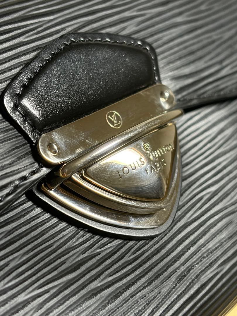 u*o様 エピ ポルトフォイユ ウジェニ M63882 ブラック　財布　ルイヴィ