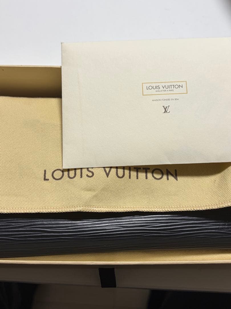 u*o様 エピ ポルトフォイユ ウジェニ M63882 ブラック　財布　ルイヴィ