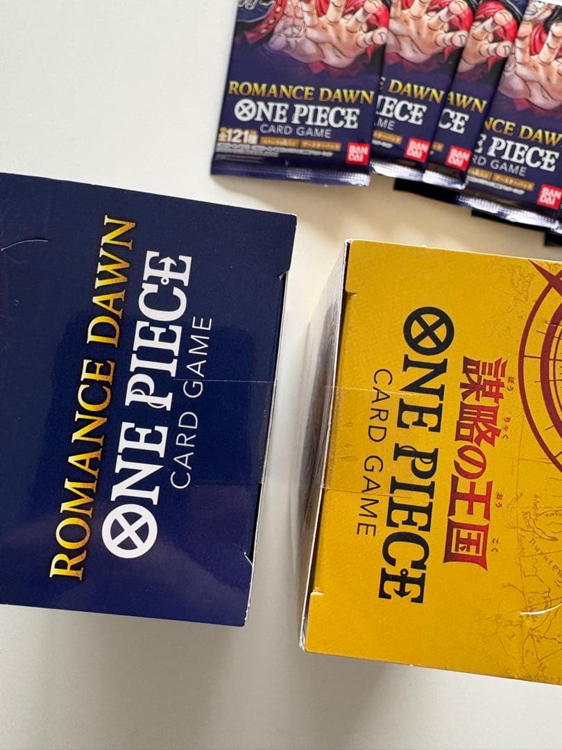 【ワンピース カード】未開封　テープ付き 4box おまけつき