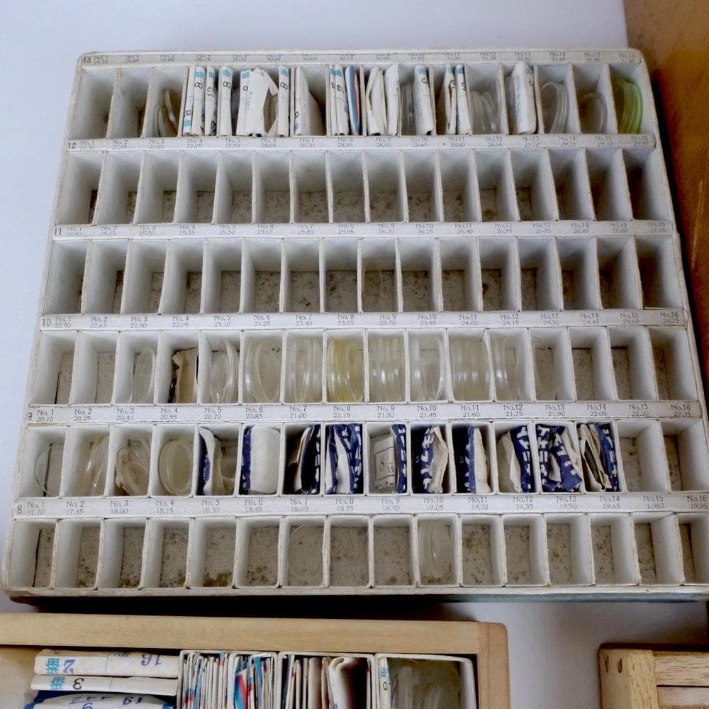 閉店時計屋回収品 腕時計 部品 ジャンク トキライト 風防 パーツ プラスチック