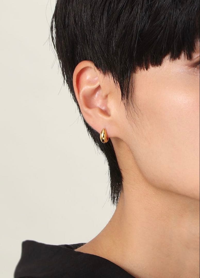 ⭐︎新品⭐︎COCOSHNIK シルバー ハギーフープ マーキスピアス GP