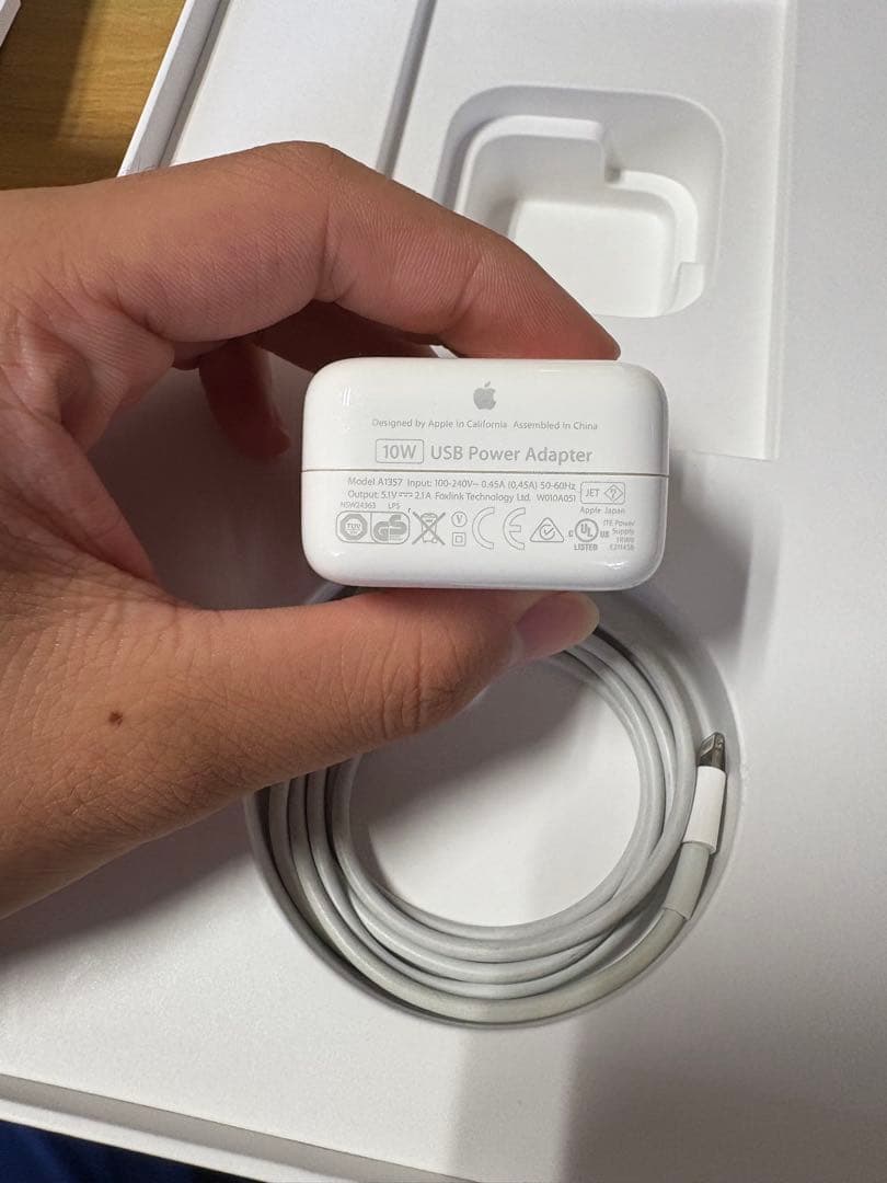 张*震様 【美品】iPad 第7世代 Wi-Fi+Cellularモデル 32G