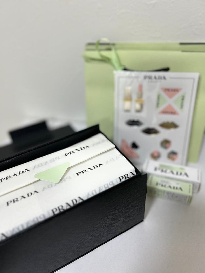 新品未使用PRADAリップスティック　本体レフィル