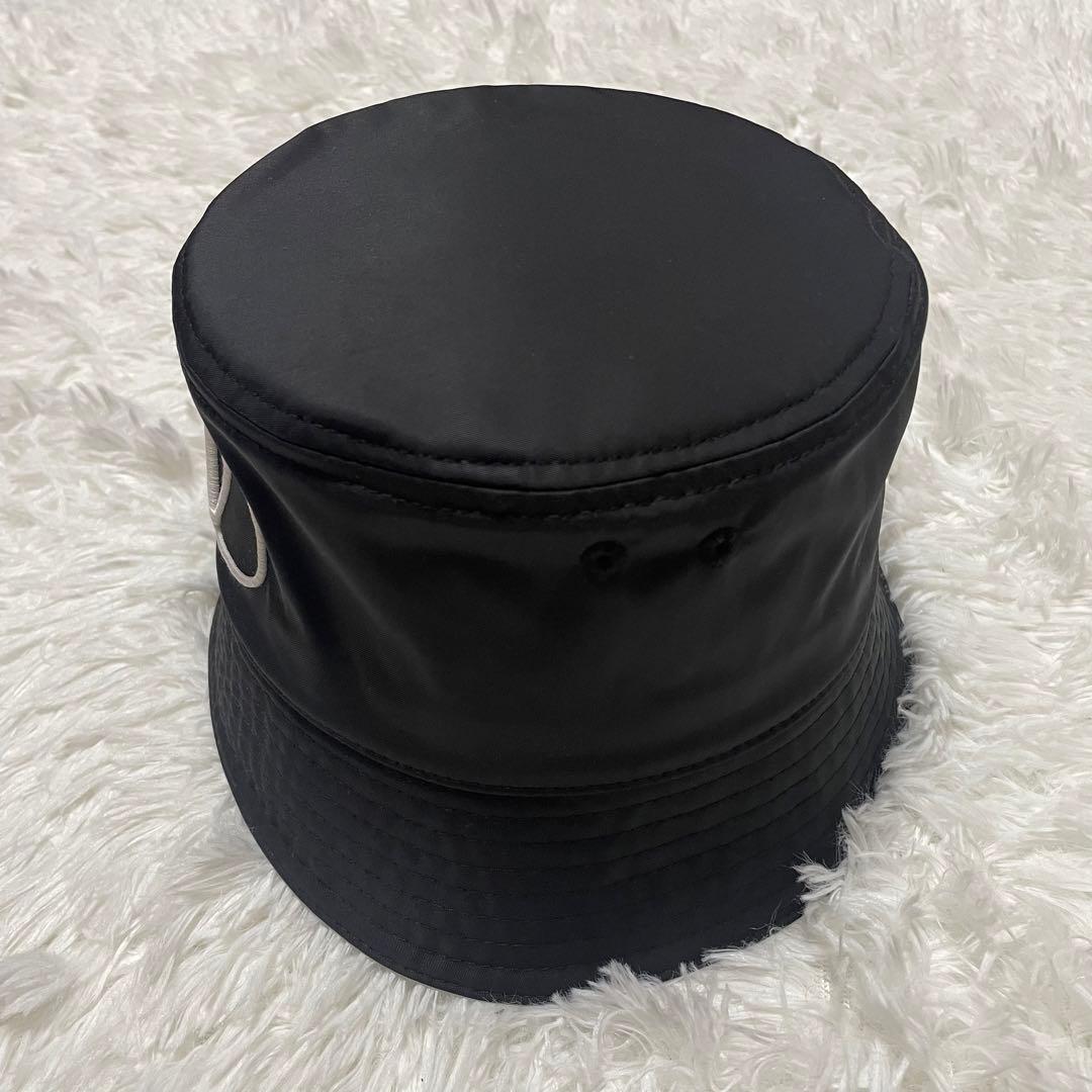 【正規品保証】新品 ヴァレンティノ・ガラヴァーニ Vロゴ バケットハット 58