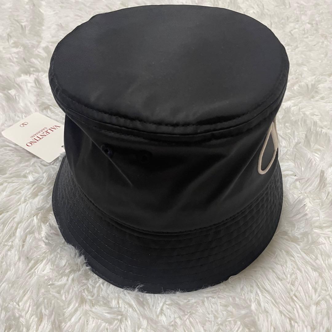 【正規品保証】新品 ヴァレンティノ・ガラヴァーニ Vロゴ バケットハット 58