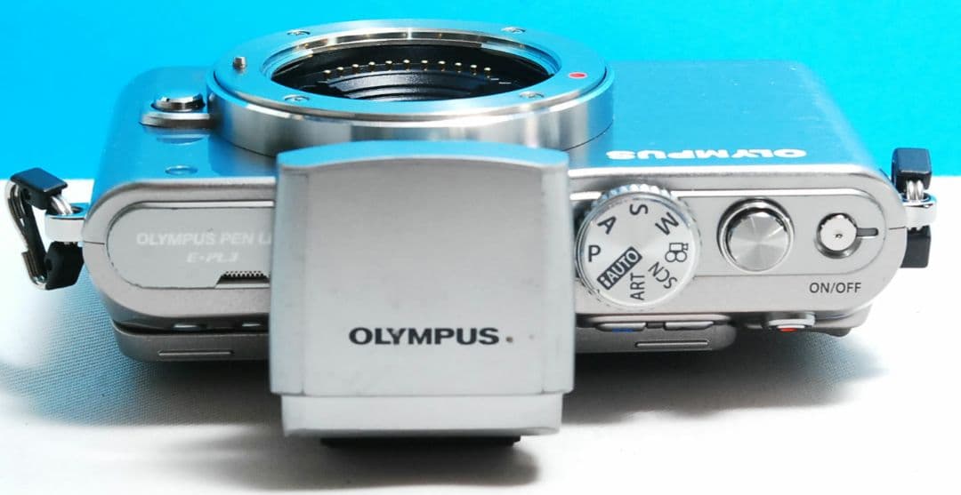 OLYMPUS E PL3 シルバー　ボディ　送料無料