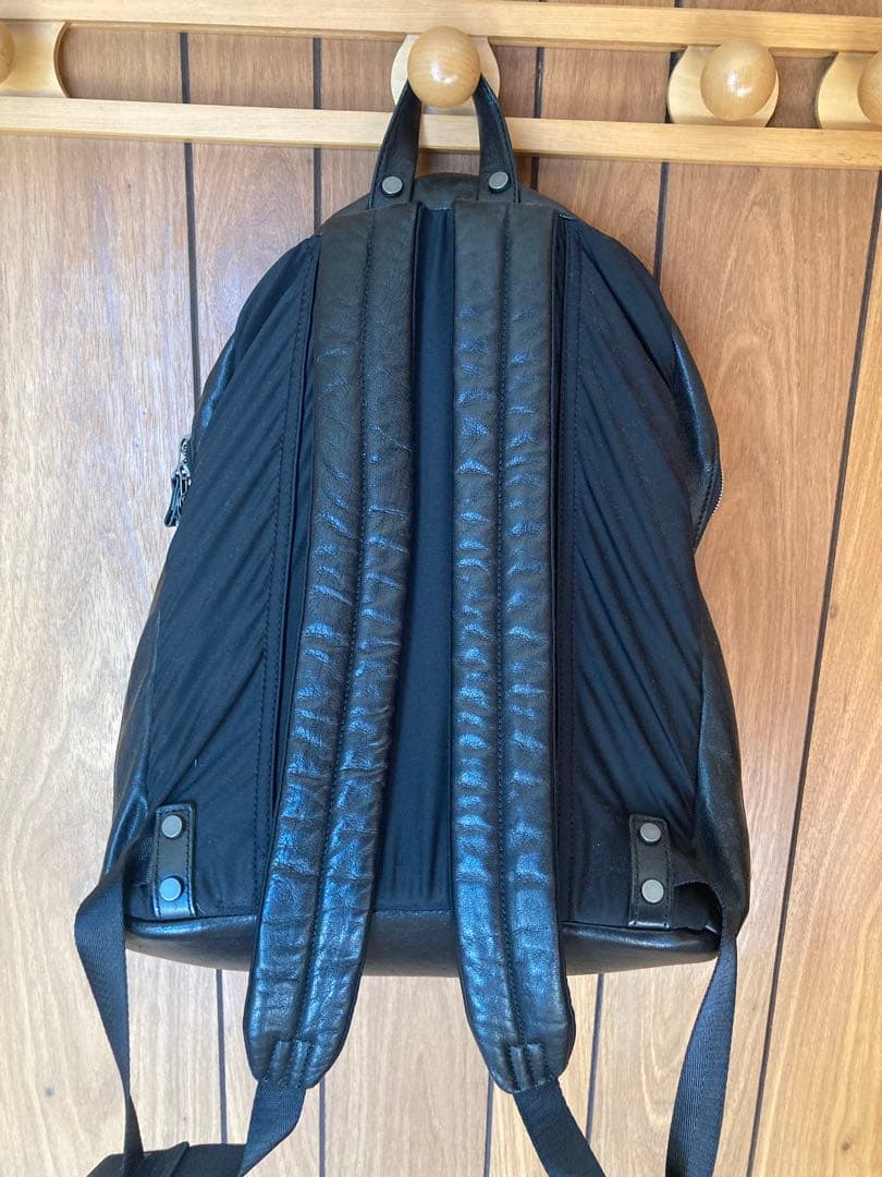 週末SALE DIESEL 黒 レザー リュック・バックパック