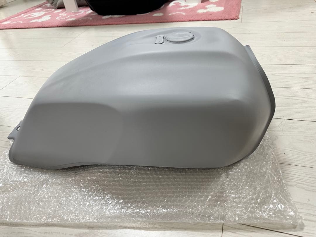 値下げ！　cb1100 パテ埋めサフ仕上げ　14ℓ純正タンク　別途塗装可能