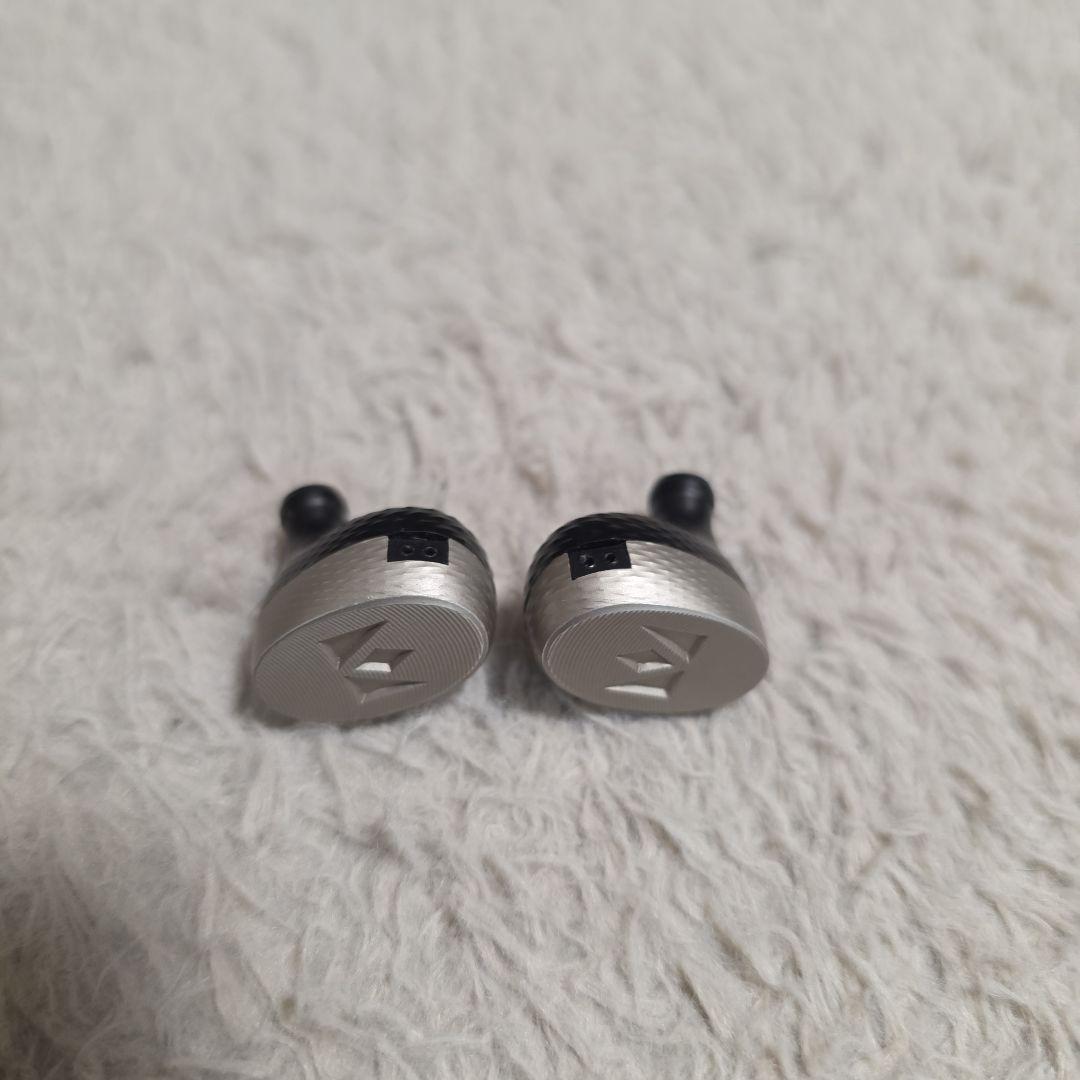 Noble audio KATANA ユニバーサル