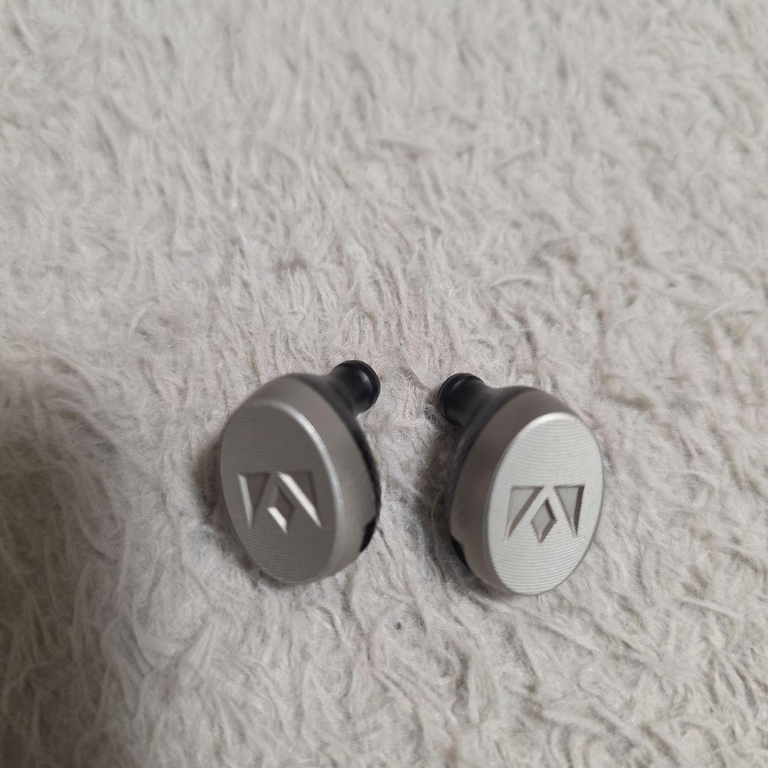 Noble audio KATANA ユニバーサル