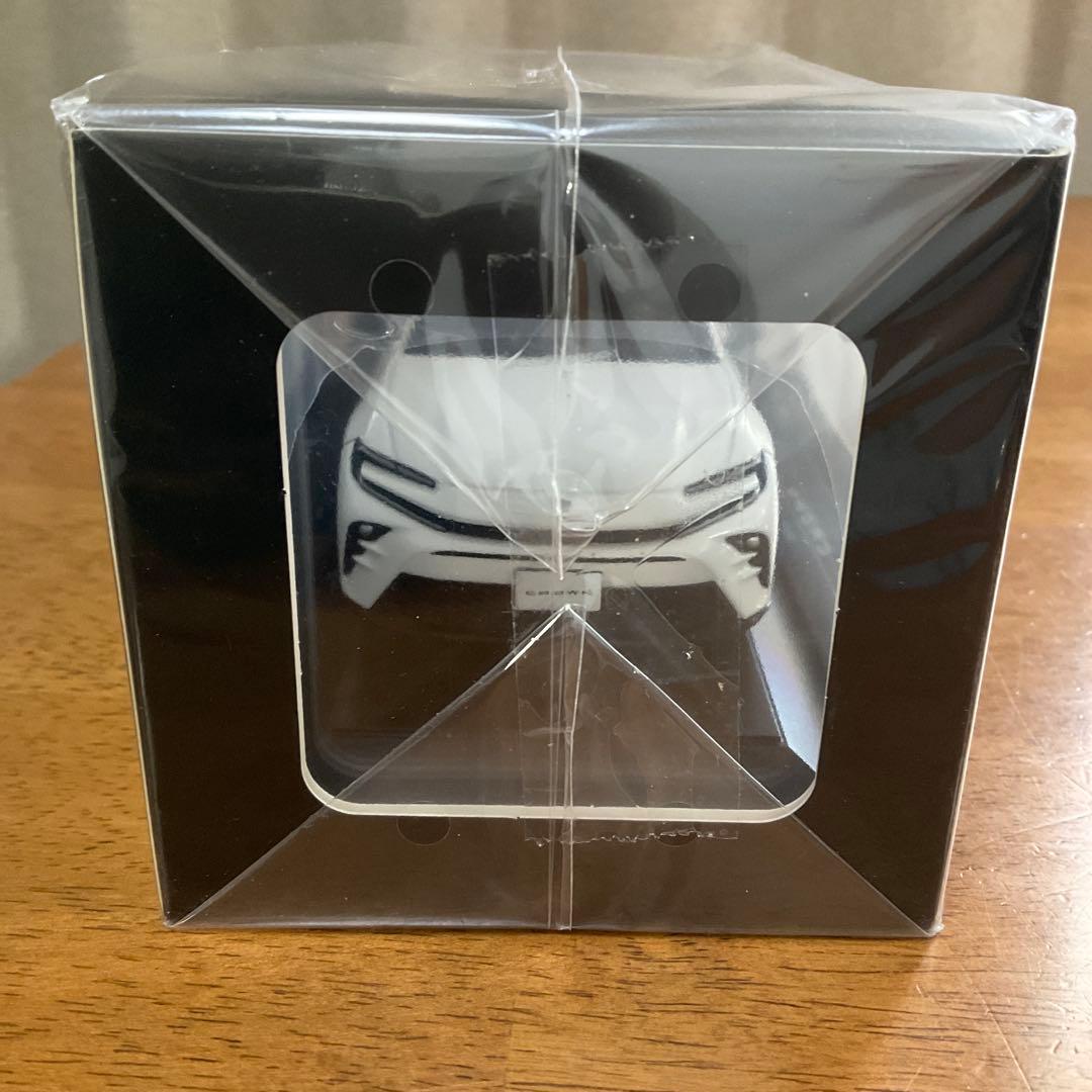 未開封 クラウンスポーツ ミニカー プレシャスホワイトパール 1/30