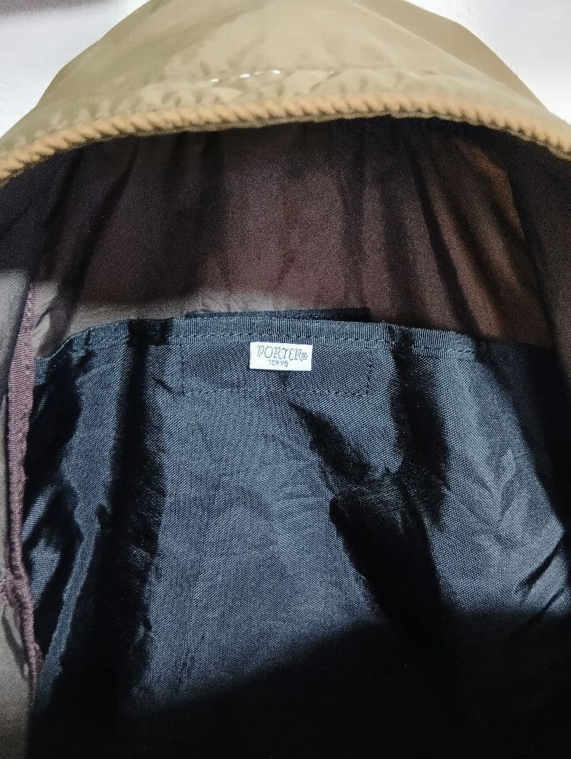 PORTER★軽量リュック★ベージュ☓グリーン・未使用に近い美品良品★リーフ