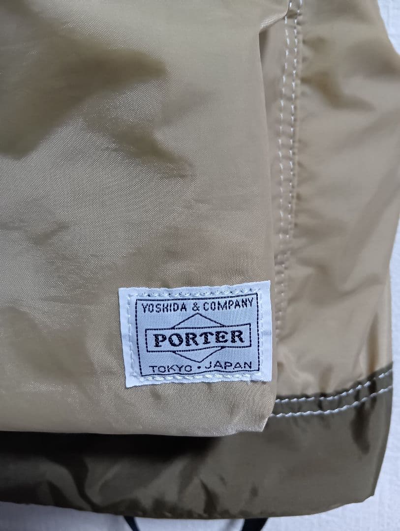 PORTER★軽量リュック★ベージュ☓グリーン・未使用に近い美品良品★リーフ