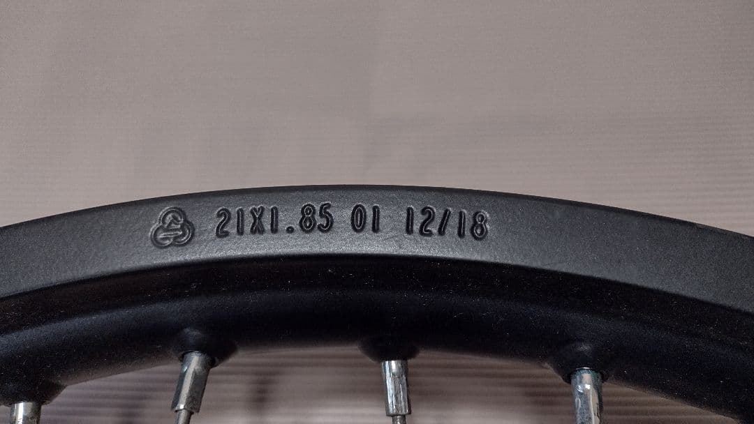 アプリリア RX125 フロントホイール 単品　中古品