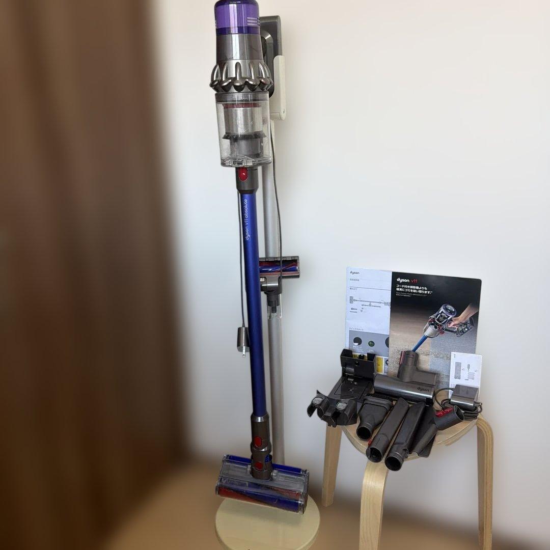 【ジャンク品】ダイソン V11 Absolute SV14 付属品・スタンド完備