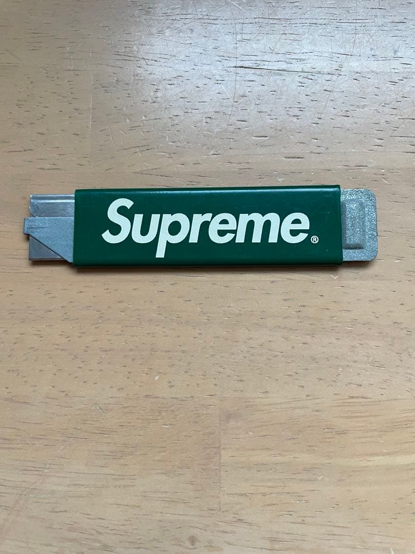 Supreme シュプリーム　デッキテープ　カッター