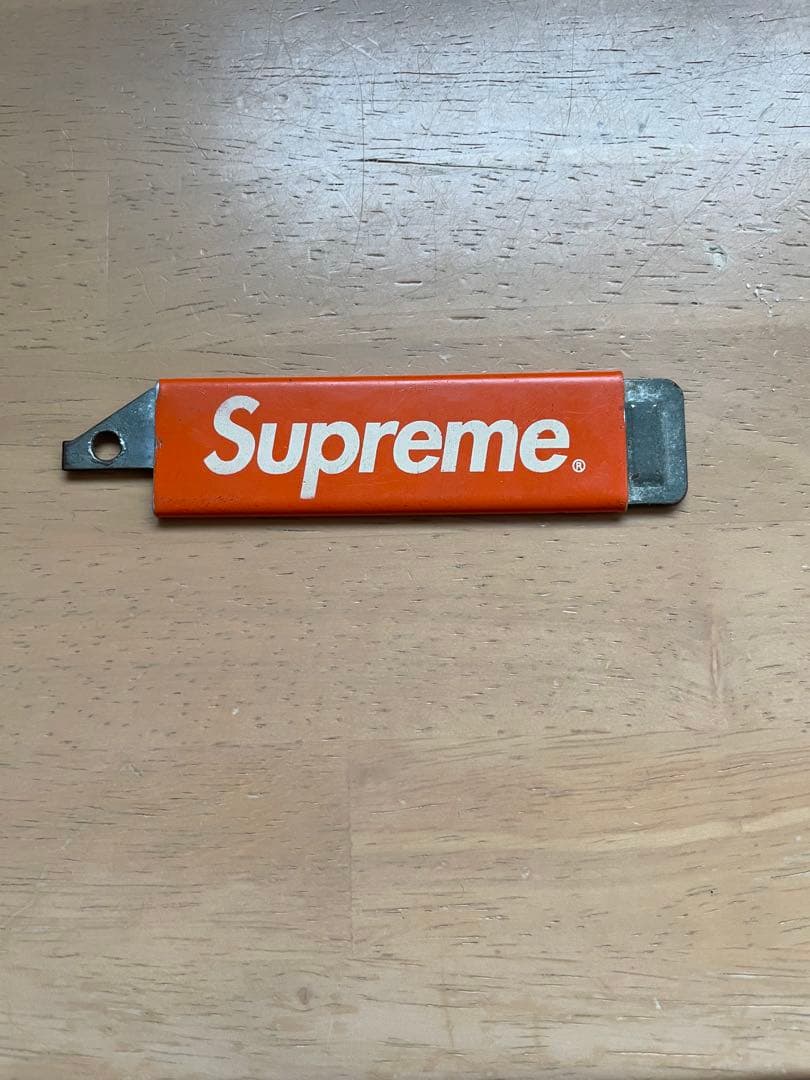 Supreme シュプリーム　デッキテープ　カッター