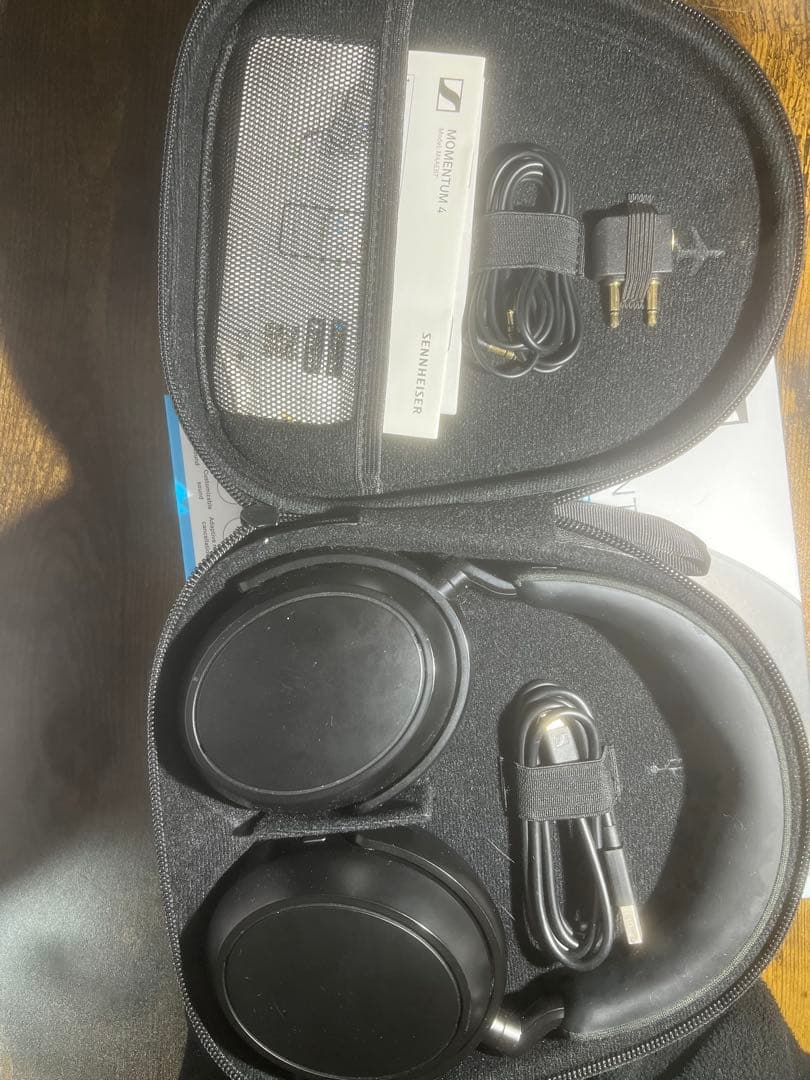 SENNHEISER　ヘッドホン　MOMENTUM4　BTD600エコバック付き