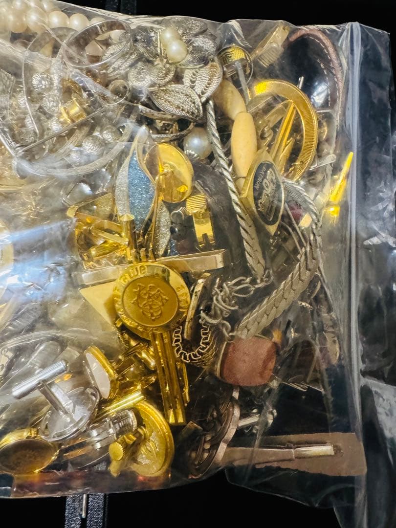 遺品整理品　アクセサリーまとめ