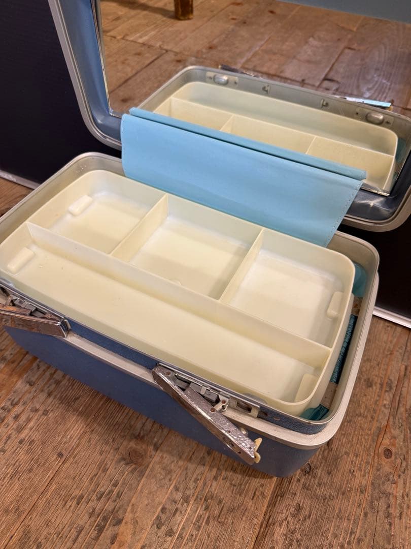 Samsonite Vintage メイクボックス。