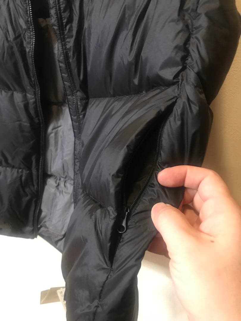 希少 XL 新品未使用 タグ付き UNIQLO ウルトラライトダウン ベスト 黒