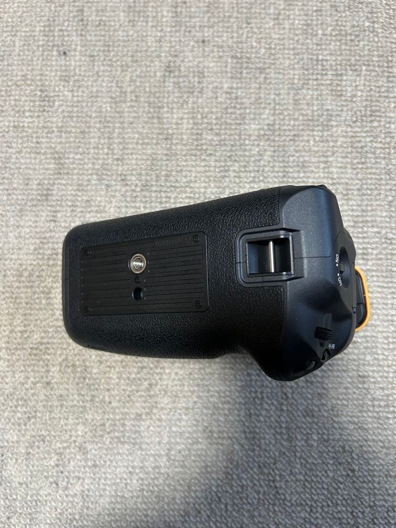 Canon キャノン EOS R ボディ　バッテリーグリップ 箱付き