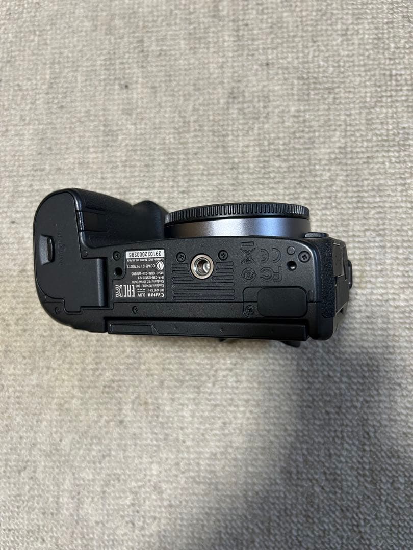 Canon キャノン EOS R ボディ　バッテリーグリップ 箱付き