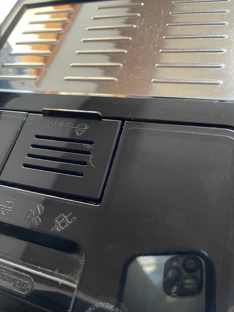 全自動カプチーノマシン／デロンギ エレッタ ECAM44660BH 除石灰済