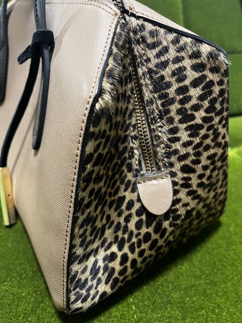 innue（イヌエ） 型押しレザーとハラコ　異素材MIX ボストンバッグ