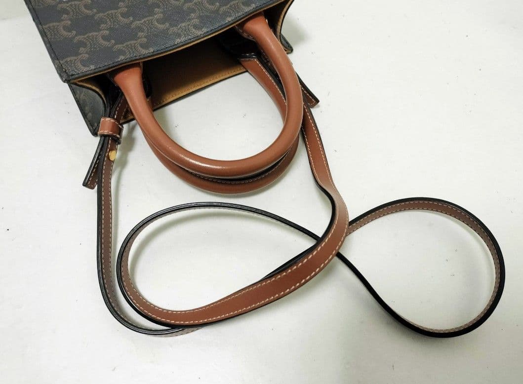 CELINE 　ミニバーティカルカバ　トリオンフ　ショルダーバッグ 　美品