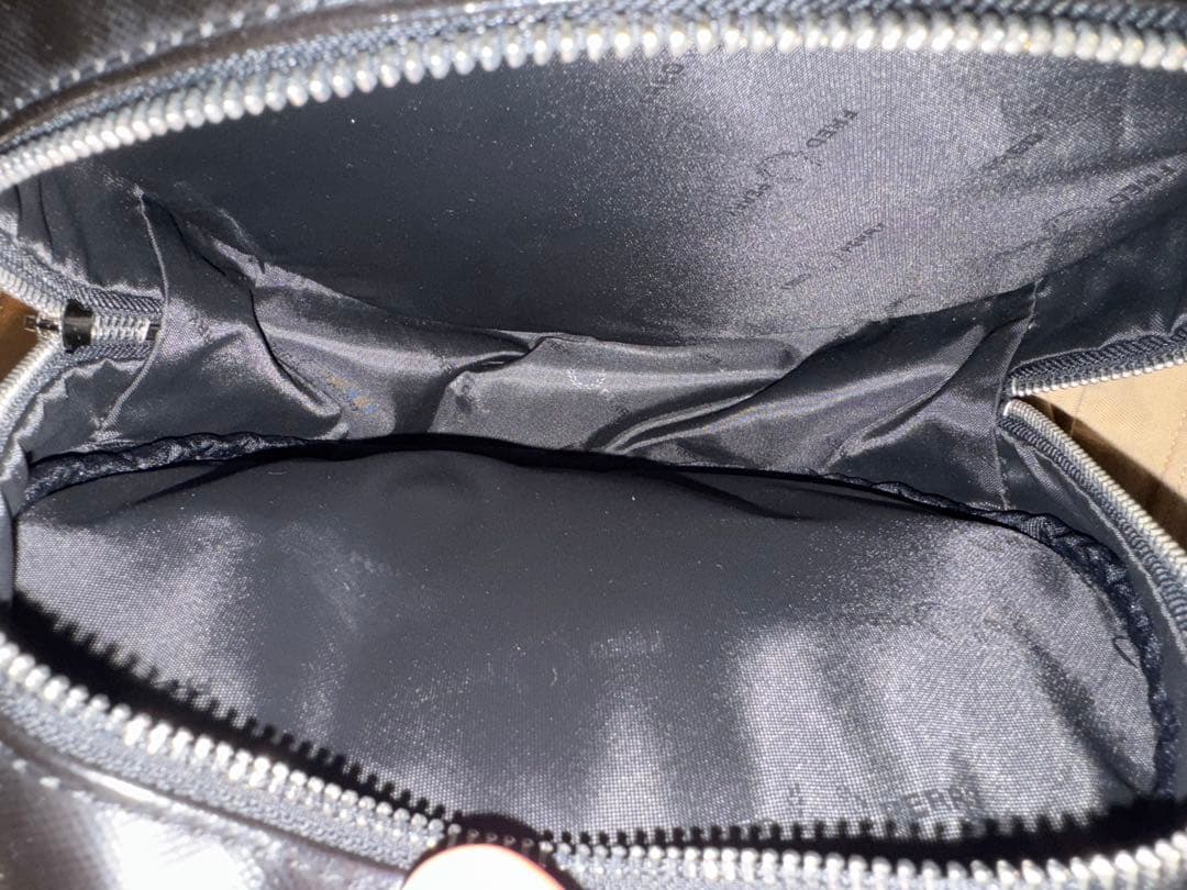 FRED PERRY ボストンバッグ 黒/白