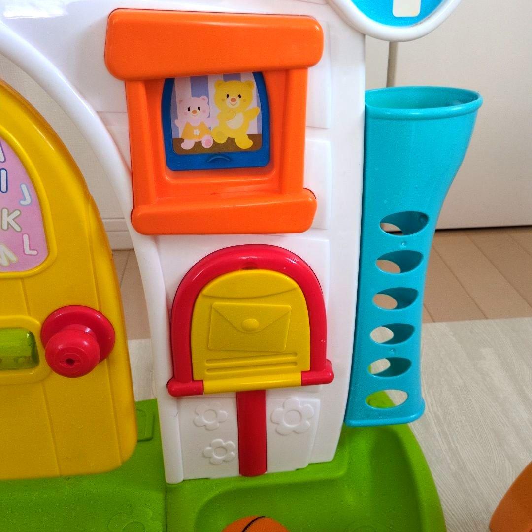 フィッシャープライス　にこにこラーニングホーム　光る　音が鳴る　お家
