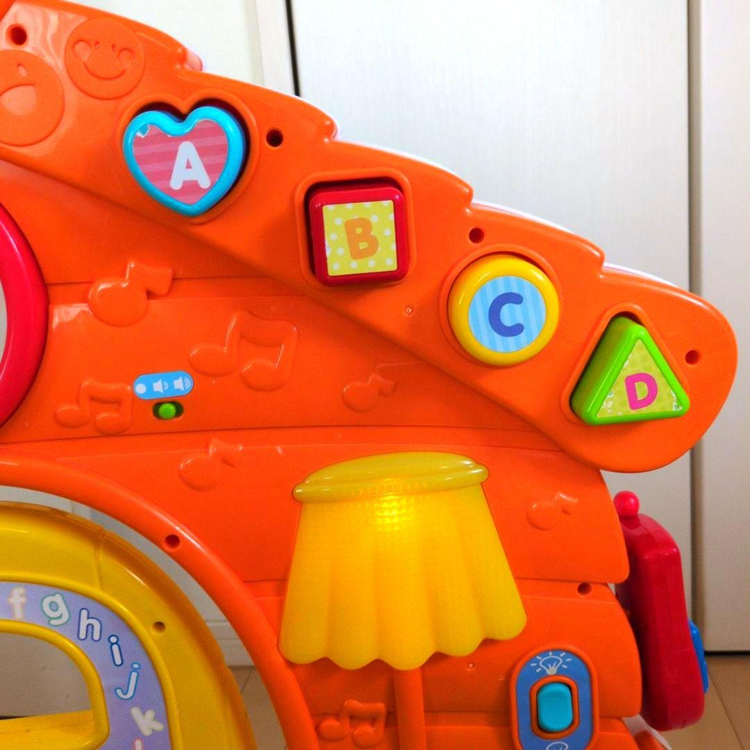 フィッシャープライス　にこにこラーニングホーム　光る　音が鳴る　お家